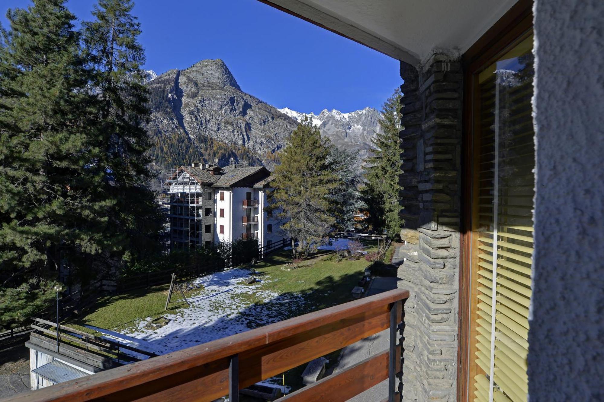 Dulci Du Mont Blanc Apartment Courmayeur Ngoại thất bức ảnh