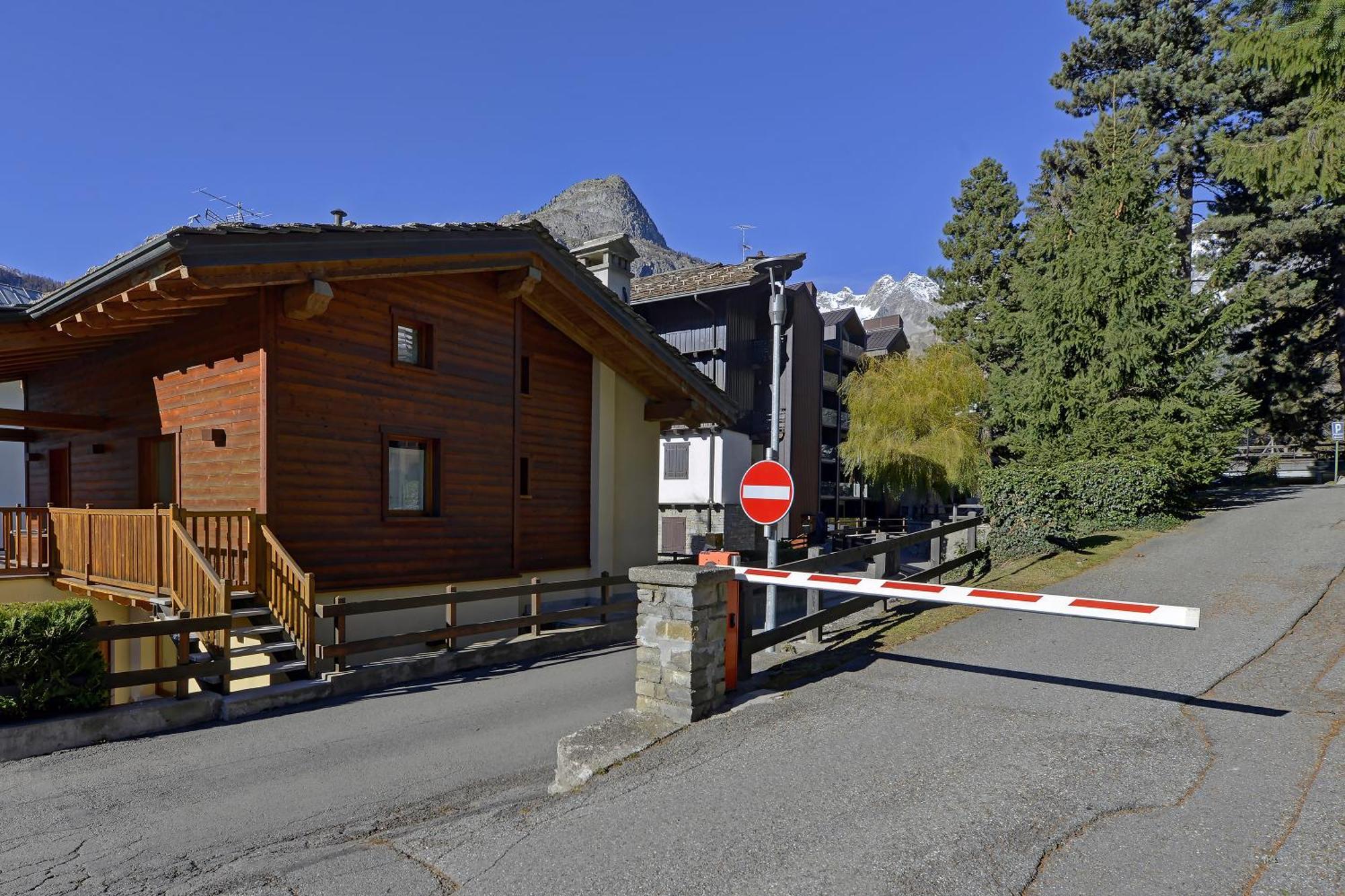 Dulci Du Mont Blanc Apartment Courmayeur Ngoại thất bức ảnh